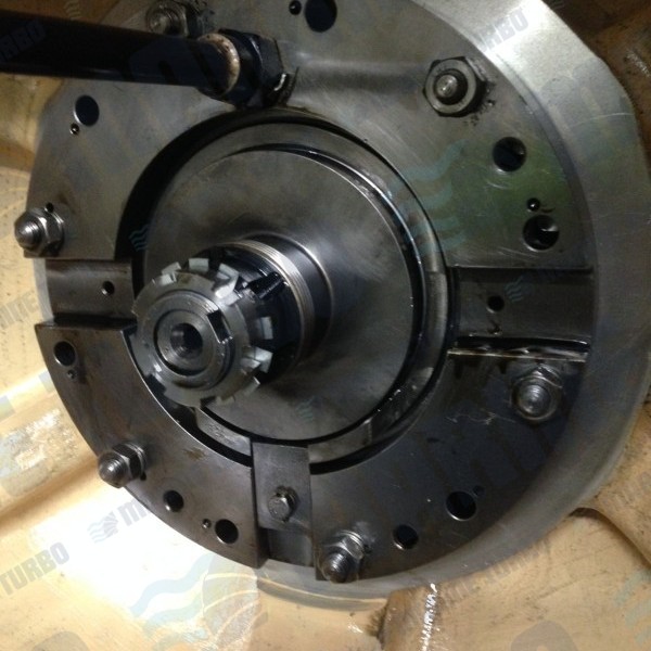 Napier na457 rotor end nut and bearing removal for standard service hours and oil chamber inspection